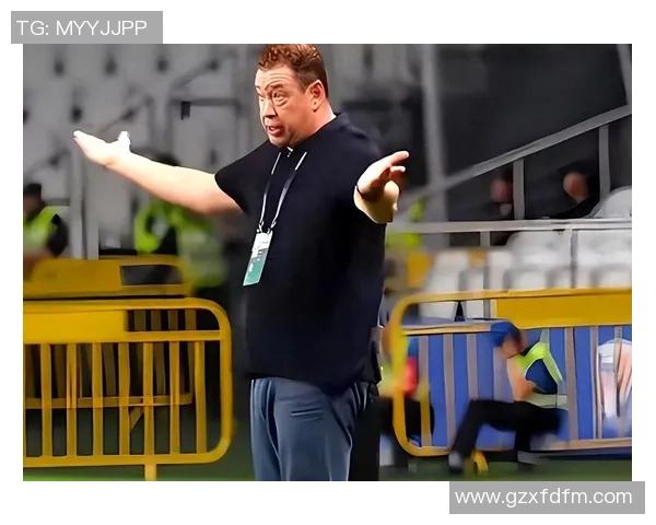 两大足球巨星因场上激烈对骂引发球迷热议矛盾升级成为焦点